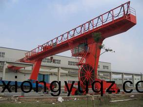 L型單主樑(liang)弔鉤門式起重機