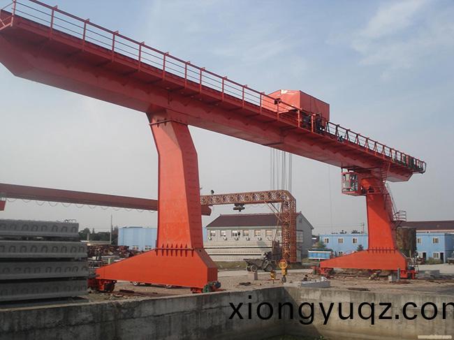 L型小車門式起重機